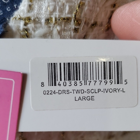 Simply Southern Scalloped Cream Tweed With Puffy Sleeves NWT LARGE - Picture 6 of 13